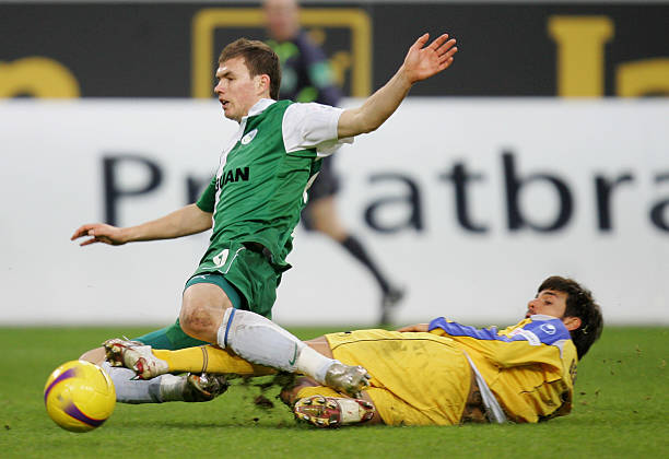 此前他们凭 此前他们凭